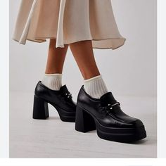 Free People Double Stacked Platform Loafers Lack Leather Sz Eu38 / Us 8 Nwob Orig $228 Totally Preppy With A Mega Boost, These Platform Oafers Feature A Double-Stacked Sole, Chunky Block Heel, And A Horsebit Detail. Retail Price: $228 Features: Slip-On Style, Leather Uppers, Square Toe, Double Stack Sole, Chunky Block Heel, Horsebit Detail These Statement Loafers Pair Perfectly With Your Favorite Knee-High Socks. Leather, Base Metal 1.5 " Platform 3.75" Heel Mary Jane Platform Shoes, Platform Boots Chunky, Ankle Wrap Sandals, Clog Heels, Platform Mary Janes, Wrap Sandals, Leather Platform Sandals, Platform Loafers, Free People Shoes