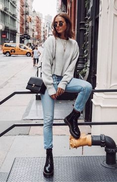 Combat Boot Outfit, Doc Martens Outfit, Converse Outfits, Millennials Fashion, Boating Outfit, Tumblr Outfits, Winter Outfit Inspiration, Urban Street Style