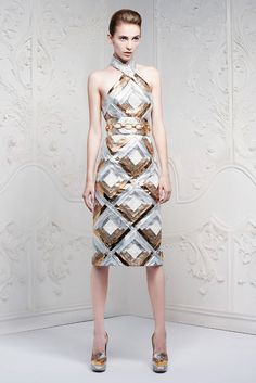 Alexander McQueen | Resort 2013 Collection Zuhair Murad, Monique Lhuillier, Silver Dress, Gold And Silver, Fashion News