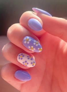 Lilac Nails Design, Light Purple Nails, Violet Nails, Purple Nail Designs, Lavender Nails, Daisy Nails, Simple Gel Nails