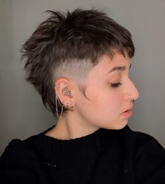 Super Short Mullet, Unisex Haircuts, Nonbinary Hair, Non Binary Haircuts, Short Punk Hair, Androgynous Haircut, Androgynous Hair