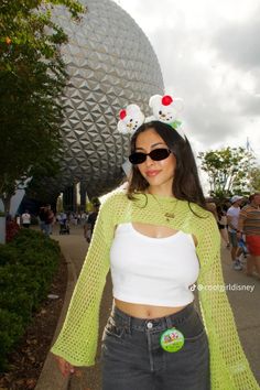 Winter Disney World Outfits, Disney World Outfits Winter, Disney Outfits Winter, Epcot Outfit Ideas, Disneyworld Outfit, Disneyland Fits, Disney Christmas Outfits, Epcot Outfit, Disney World Princess