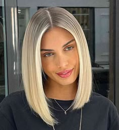 57 Hottest Shoulder-Length Bob Haircuts to See Before You Decide Shoulder Length Bob Haircut, Lob Hairstyles, Trendy Bob Hairstyles, Blonde Bob Hairstyles, Medium Bob Hairstyles, Bob Haircut For Fine Hair, Blonde Hair Inspiration, Long Bob Hairstyles, Haircuts For Fine Hair