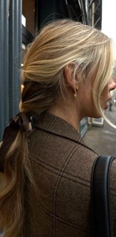 Cabello Afro Natural, Academia Fashion, Wardrobe Pieces, A Ponytail, Long Blonde, Adam Sandler, Long Blonde Hair, Good Hair Day