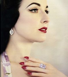 ughhhhh seriously?!?! whyyy are you so beautiful!??! Half Moon Manicure, Dita Von Tease, Half Moon Nails, Moon Manicure, 50s Rockabilly, Rockabilly Hair, Moon Nails, Vintage Nails, Red Nail Polish