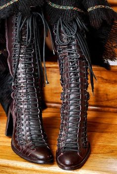 would be awesome boots for a witch costume! Witch Boots, Punk Emo, Witchy Woman, Coven, Steampunk Fashion, The Words, Punk Rock, Lace Up Boots