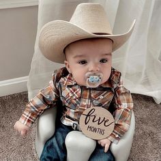 These are so adorable we can hardly stand it. . . . All the sizes have the elastic sweatband inside - so there's give and take in the fit. The hats are comfortable on your child's head, so they won't fight having a hat on. The infant size is darling on babies - and all western babies want to wear a hat that looks JUST like mom's and dad's. Nothing hokey here - your kids will look like they just stepped (or crawled) out of the arena. Palm leaf with leather hatbands. Sized Xsmall/Infant, Medium=6 Western Baby Clothes, Leaf Hat, Country Baby Boy, Baby Clothes Country, Western Babies, Give And Take, Looks Country, Country Kids