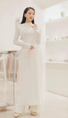 Formal Chic, Bride Dress Simple, Color Combos Outfit, Chic Dress Classy, Elegant Outfit Classy, Modesty Outfits, Long Sleeve Wedding Dress Lace, Simple Pakistani Dresses, Woman Suit Fashion