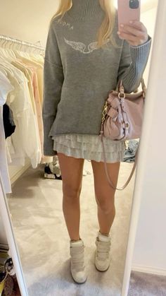 Stockholm Spring Outfit, Simple Fancy Outfits, Air Port Outfit, Best Winter Outfits, Stockholm Style, Stockholm Fashion, Fall Fits, Midi Skirts, Mode Inspo