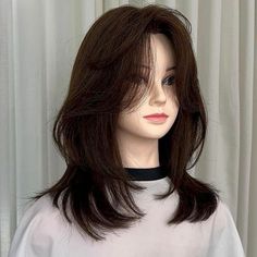 Fesyen Rambut Pendek, Pretty Hair Cuts, Hair Inspiration Long, Layered Haircuts For Medium Hair, Hair Inspiration Short, Hairstyles For Layered Hair, Haircuts For Wavy Hair, Short Hair Styles For Round Faces, Haircuts For Medium Hair