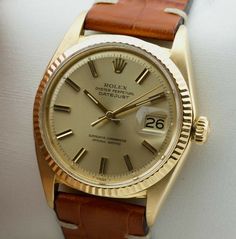 Gold Rolex Datejust, Vintage Rolex Watches, Rolex Vintage, Rolex Date, Rolex Watches For Men, Watch Winder, Vintage Rolex