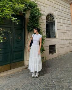 Long white skirt Summer Outfits 2024 Aesthetic, Korean Summer Outfits 2024, Summer Outfits 2024 Modest, Modest Summer Clothing, Korea Outfit Summer, Vacation Modest Outfits, Pilgrimage Outfit, All White Skirt Outfit, Long Skirt Outfits For Spring