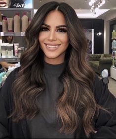 Brown Bayalage Hair, Boliage Hair, Balayage Hair Caramel, Hair Change, Black Hair Balayage, Brunette Hair With Highlights, Long Dark Hair, Brown Hair Balayage, Trendy Hair Color