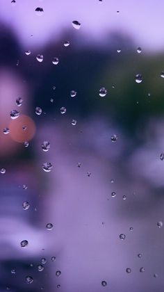 Cute Rain Wallpaper, Aesthetic Wallpaper Rain, Simple Aesthetic Wallpaper, Lock Screen Iphone, Iphone Purple, Pink Wallpaper Laptop, Rainy Wallpaper, Cool Lock Screens, Screen Iphone