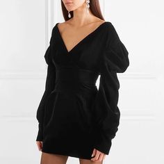 Black Velvet Dress Outfit, Velvet Dress Outfit, Black Long Sleeve Mini Dress, Sleeved Velvet Dress, Velvet Party Dress, Long Sleeve Velvet Dress, Alexandre Vauthier, Runway Dresses, Puff Long Sleeves