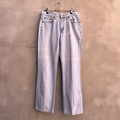 Size: 30x29 Waist - 30in  Inseam - 29in  Front Rise - 10.5in Leg Opening - 8in  Hip - 19in Thigh - 11in General wear, check all measurements before purchasing, no refund will be allowed all information is provided in each description. 100% cotton, Made in USA, Levi's 505, Lower Rise, Straight Leg Jeans, 505 cut, really light wash, zipper fly, very quality denim Levi's 505, Levis 505, Levis Jeans, Mens Bottom, American Vintage, Vintage Men, Straight Leg Jeans, Leg Jeans, Mens Jeans