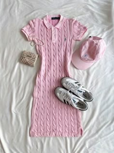 Red Pink Outfit, Minimal Casual Outfit, Fits Back To School, Outfits Early Fall, School Outfits Fall, Mode Tennis, October Love, Middle School Outfit, Outfit School