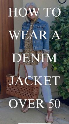 Denim Jacket Styles, White Denim Jacket Outfit, Denim Jacket Looks, Denim Jacket Outfit Ideas, Denim Jacket Trend, Trendy Denim Jacket, Stylish Tips, Jean Jacket Outfits, Denim Vests