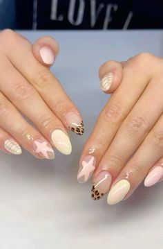 Almond Shape Nails Designs Summer, Easy Almond Nail Ideas, Acrylic Nail Designs 2024 Trends, Aesthetic Fall Nails Acrylic, Nail Inspo Trendy Fall, Nails2024 Trends, Leopard Print Tip Nails, Nail Inspo Gel X Almond, Fun Almond Nail Designs