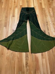 Leggings Exaggerated Bell and a Slit up to the Knee. They Can - Etsy Greek Goddess Costumes, Leaf Pants, Goddess Costumes, Legwarmers Pattern, Outfits For Drawings, Forest Green Pants, Painted Leggings, Demon Design, Geeky Clothes