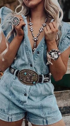 Nfr Outfits, Denim Bodysuit, Looks Jeans, Cowgirl Dresses, Western Wear Outfits, Cute Country Outfits, Looks Country, Nashville Outfits, Western Style Outfits