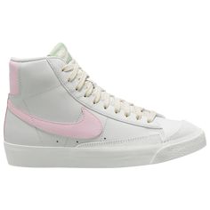 Nike Blazer Mid '77 | Foot Locker Nike Blazer Mid 77 Original, Nike Blazer Mid 77 Vintage Pink, Nike Blazer Mid Pink, Nike Blazer Mid 77 Rosa, Nike Blazer Vintage, Basketball Courts, Nike Converse, European Shoes, Nike Blazer Mid 77