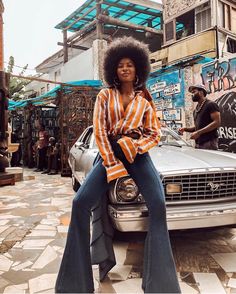 AFRIQUETTE on Instagram: “We live for old school style 🇳🇬 • @secretofdd capture by @adukebey__” 1980 Black Fashion, 90s Nigerian Fashion, Afro Vintage Fashion, 70s Style Outfits Black Women, 70s Motown Fashion, Old School Day Outfits Nigeria, African 90s Fashion, Afro Funk Outfit, African American Style Outfits