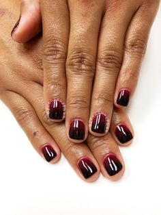 Short Red Ombre Nails, Red Nail Square, Short Nail Inspo Halloween, Short Black And Red Nails, Black And Red Dip Nails, Black And Red Ombre Nails Short, Black And Burgundy Ombre Nails, Maroon Ombre Nails, Dark Red Black Nails