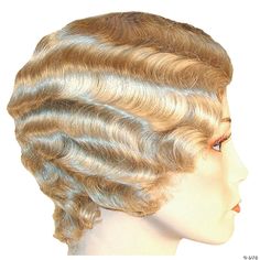 Perfect for a flapper or even a young Mae West. A wonderful 1920s-1930s Marcel Wave. Skin part, synthetic wig fits most adults. Jazz Age Lawn Party, Marcel Waves, Finger Wave, Flapper Costume, Corte Bob, Champagne Blonde, Finger Waves, Mae West, 1920s Flapper