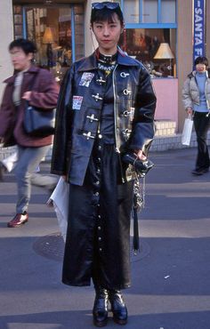 90s Harajuku Fashion, 90s Japanese Street Fashion, Maximalist Outfit, Punk Street Style, Tokyo Street Style, Tokyo Fashion, Little Outfits, Japanese Street Fashion, Fashion People