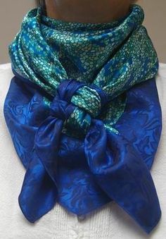 Новые способы носить платок (много) / Как носить? / ВТОРАЯ УЛИЦА Tying Scarves, Western Scarf, Cowboy Images, Wild Rags, Scarf Ideas, Ways To Wear A Scarf