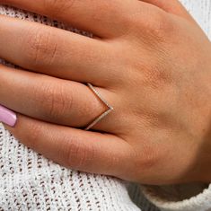 Classy Rings, Vanki Ring, Simplistic Jewelry, Couple Ring Design, Gold Minimalist Jewelry, Fancy Jewelry Necklace