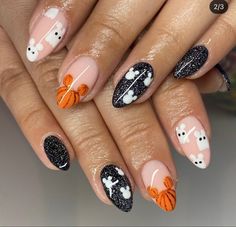 Nail Art Designs 2023, Disney Halloween Nails, Disneyland Nails, Disney Inspired Nails, Disney Acrylic Nails, Mickey Nails, Halloween Acrylic Nails, Disneyland Halloween, Nail Art Disney