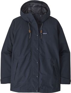 A casual waterproof essential for daily excursions  the women's Patagonia Outdoor Everyday Rain Jacket has a slightly oversize fit that wears well over your other layers. Adventure Core, Ocean Plastic Pollution, Patagonia Outdoor, Jacket Lining, Patagonia Women, Womens Jackets Casual, Rain Jacket Women, Fishing Nets, Plastic Pollution