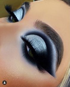 Makeup Ojos, Rave Makeup, Glossy Makeup, Eye Makeup Pictures, Unique Makeup, Eye Makeup Designs, Colorful Eye Makeup