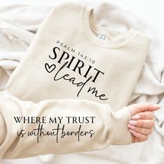 Christian Sayings For Shirts, Aesthetic Bible Verse, Aesthetic Bible, Christian Sublimation, Christian Shirts Designs, Spirit Lead Me, Bible Verse Shirt, Shirt Diy, Boutique Homes