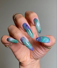 Turquoise Nails, Marble Nail Designs, Spring Nail Trends, Minimalist Nail Art, Marble Nail Art, Spring Nail Art, Gradient Nails, Marble Nails, Minimalist Nails