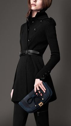 Mode Casual, Looks Street Style, Burberry London, Pea Coat, Looks Style, Coco Chanel, Black Coat, Look Fashion, A Black