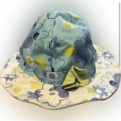 BABY BOHO FLORAL
BUCKET HAT
Size 3-9M
2 item bundle
This purchase is for both bucket hats 
Blue floral bucket hat
Green flower adornment
Koala Kids brand size 3-9M
Shell 100% cotton
Knit 95% cotton
5% spandex
Lining 100% cotton
Excellent preloved condition
Pink floral bucket hat
White flower adornment
0-9M size
100% cotton
Excellent preloved condition
Both hats no Flaws
Baby boho floral vintage cottage core
Check out my listings
Bundle and save
Like share follow
@bekindfinds
❤️❤️❤️

#baby #buckethat #floral #cottagecore #babyhat Vintage Cottage Core, Floral Bucket Hat, Bucket Hat White, Koala Kids, Floral Cottagecore, Koala Baby, Baby Unisex, Vintage Cottage, Green Flower