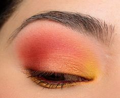 Sunset Eye Makeup, Bright Sunset, Maquillage Yeux Cut Crease, Maquillage On Fleek, Eyeshadow Tips, Eyeshadow Tutorial, Powder Makeup, Makeup For Green Eyes, Pressed Powder