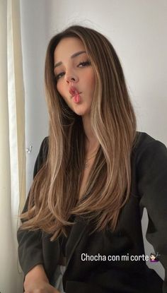 Luciana Fuster Hairstyles For Long Hair Bun, Cute Hairstyles For Long Hair, 3 Hairstyles, The Perfect Haircut, Rambut Brunette, Cabello Hair, Bad Haircut