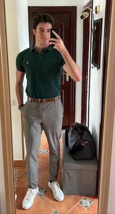 Macho Moda - Blog de Moda Masculina: Estilo OLD MONEY MASCULINO: O que é e como se Vestir? Outfit Old Money, Money Clothing, Money Clothes, Polo Shirt Outfits, Mens Smart Casual Outfits, Old Money Outfits, Mens Business Casual Outfits, Polo Outfit