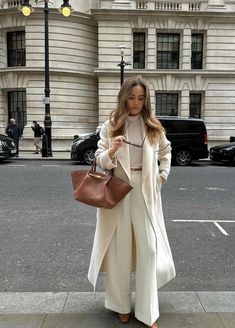 Mantel Outfit, Looks Pinterest, Classy Winter Outfits, Chique Outfits, Outfit Chic, Corporate Outfits, Elegante Casual, Mode Casual