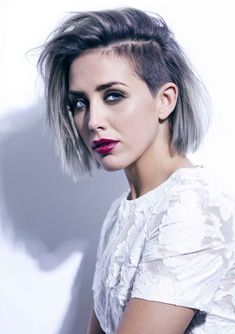 Short Bob Hair, Angled Bob Haircuts, Ombre Bob, Shaved Side Hairstyles, Half Shaved, Medium Bob Hairstyles, Side Hairstyles, Bob Hairstyles For Fine Hair