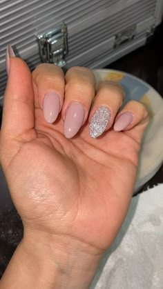 Gel Nail Ideas Almond, Dip Almond Nails Ideas, Dip Powder Nails Ideas Almond, Dusky Skin Nail Art, Christmas Nails Dip Almond, Short Pointed Almond Nails, Almond Acrylic Nails Christmas, Almond Nails New Years, Dip Nail Ideas Almond