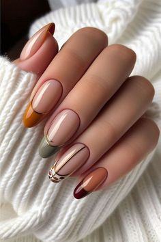 Almond Shape Autumn Nails, Fall Nails Pattern, Retro Fall Nail Designs, Fall Trendy Nails 2024, Round Nail Designs Fall, Fall Nails Ideas Autumn French Tip, Fall Nail Designs French Tips, French Autumn Nails, French Tip Nails With Design For Fall