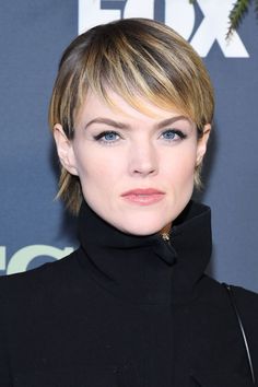 2019 Winter TCA Tour - FOX - Arrivals 90 Celebrities, Side Part Pixie, Short Side Part, Erin Richards, Celebrity Pixie Cut, Summer Mood Board, Curled Pixie, Grown Out Pixie, Parted Bangs