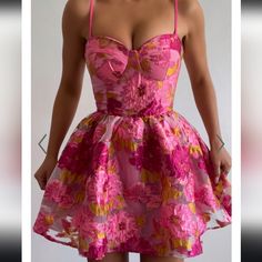 Reposhing This Item I Purchased From @Bossyowl. Loved It, But Ready To Rotate For Something New. Questions? Leave A Comment Below! Robes Glamour, Bustier Dress, Glam Dresses, Looks Chic, Hoco Dresses, Mode Inspiration, Birthday Dresses, Fancy Dresses, Look Fashion