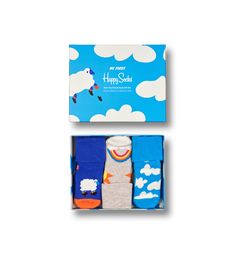 Softer-than-ever terry meets soft clouds and blue skies in a sweet sweet 3-pack for the mini feet. Over The Clouds, Picnic Gifts, Soft Clouds, Present Box, Socks Packaging, Rainbow Socks, Socks Gift, Disney Gift, House Gifts