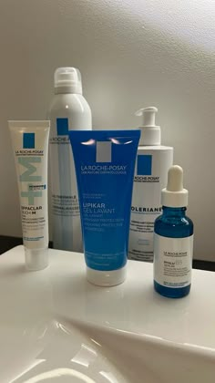 Skincare #larocheposay Clean Skin Care, Cerave Skincare, Men Skin Care Routine, Night Skin Care Routine, Skincare Essentials, Skin Care Spa